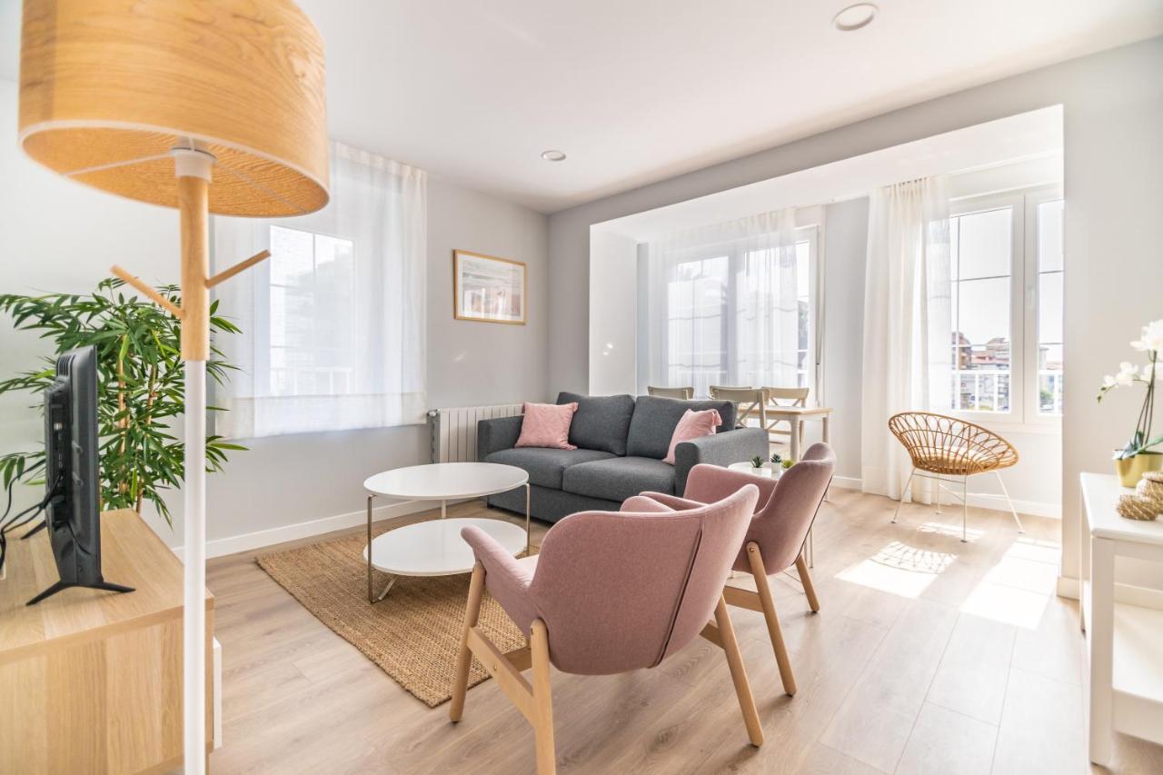 קסטרו אורדיאלס Villa Marta - Apartamentos Centricos Junto Al Mar מראה חיצוני תמונה