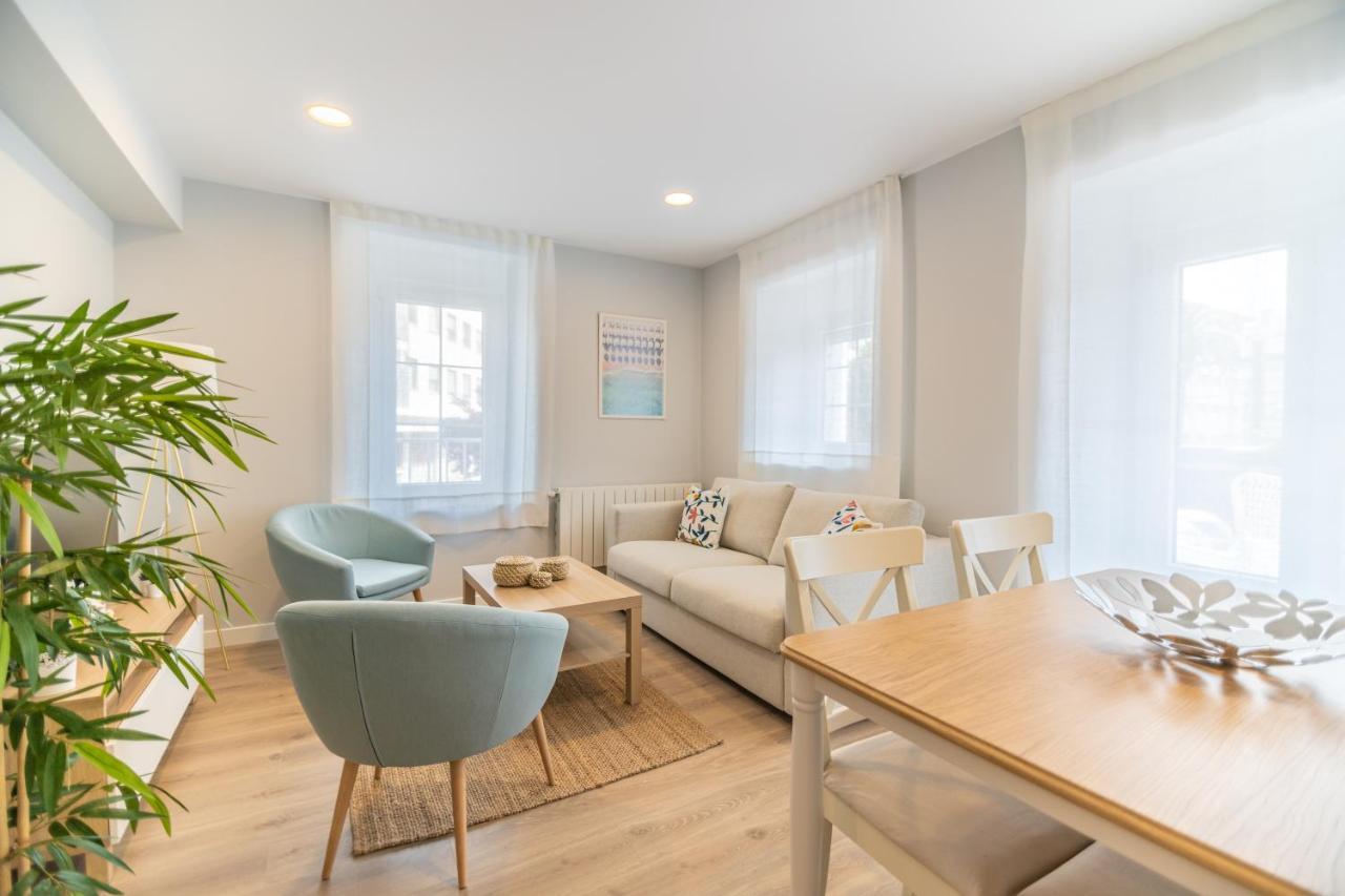 קסטרו אורדיאלס Villa Marta - Apartamentos Centricos Junto Al Mar מראה חיצוני תמונה