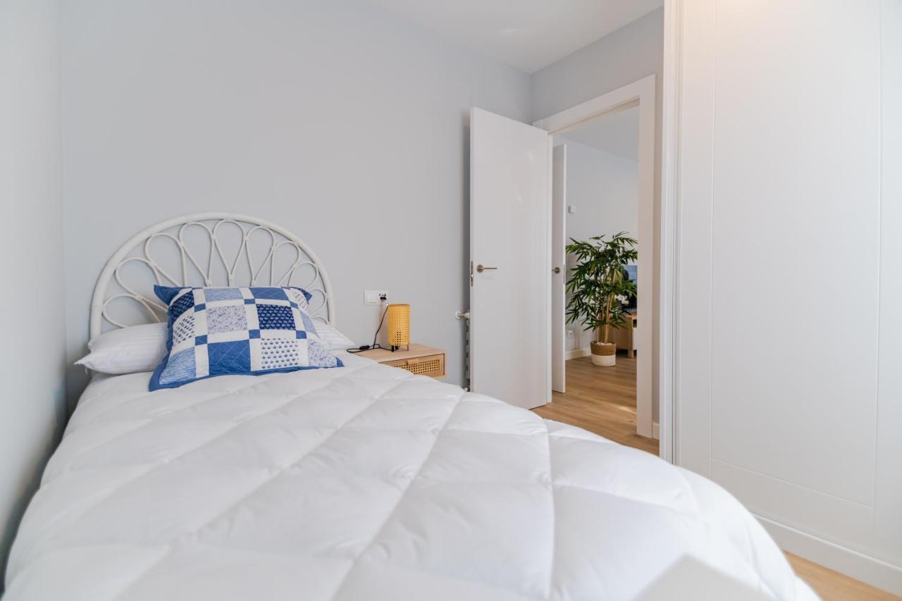קסטרו אורדיאלס Villa Marta - Apartamentos Centricos Junto Al Mar מראה חיצוני תמונה