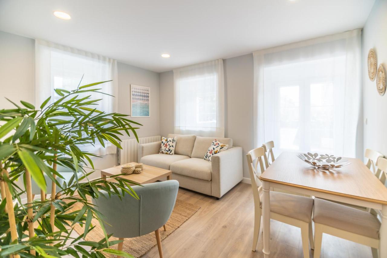 קסטרו אורדיאלס Villa Marta - Apartamentos Centricos Junto Al Mar מראה חיצוני תמונה