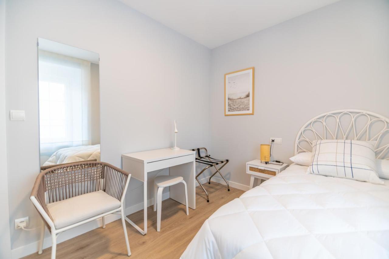 קסטרו אורדיאלס Villa Marta - Apartamentos Centricos Junto Al Mar מראה חיצוני תמונה
